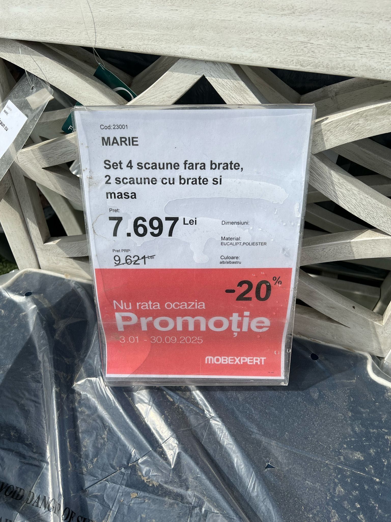 Masa de terasa și insula de bucatarie