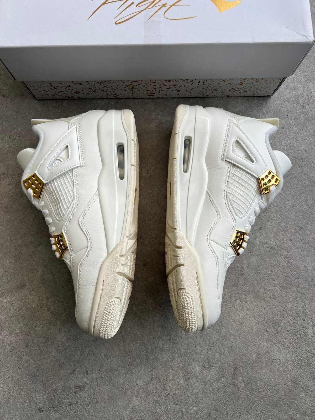 Jordan 4 Metalic Gold